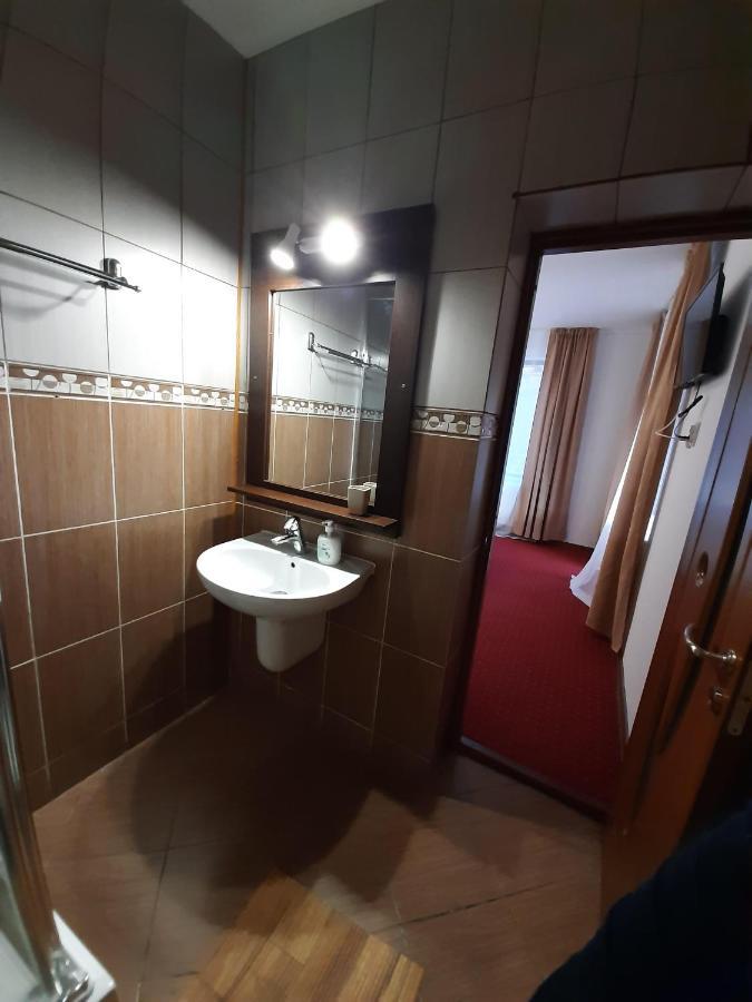 Pensiunea Montan Din Bran,Sat Simon Spa Indoor Bran  Exteriér fotografie