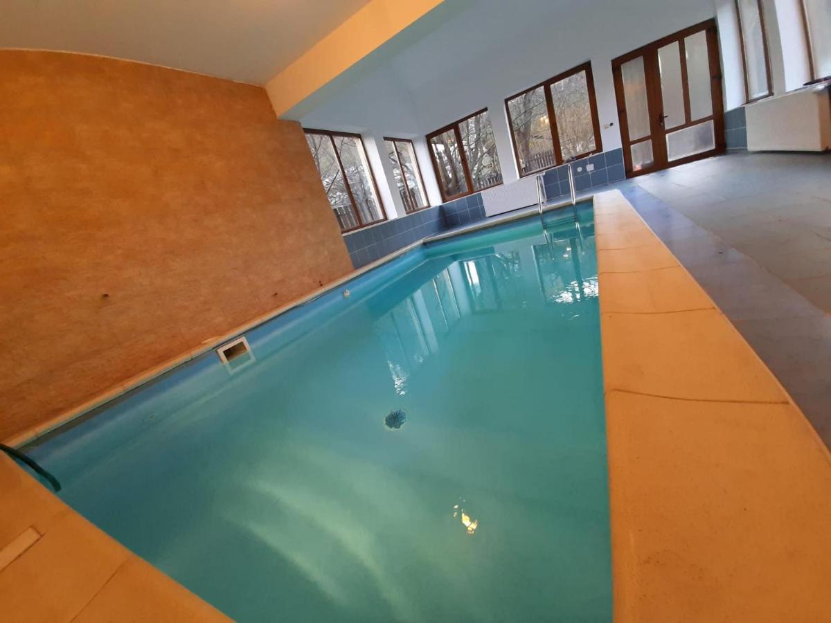 Pensiunea Montan Din Bran,Sat Simon Spa Indoor Bran  Exteriér fotografie