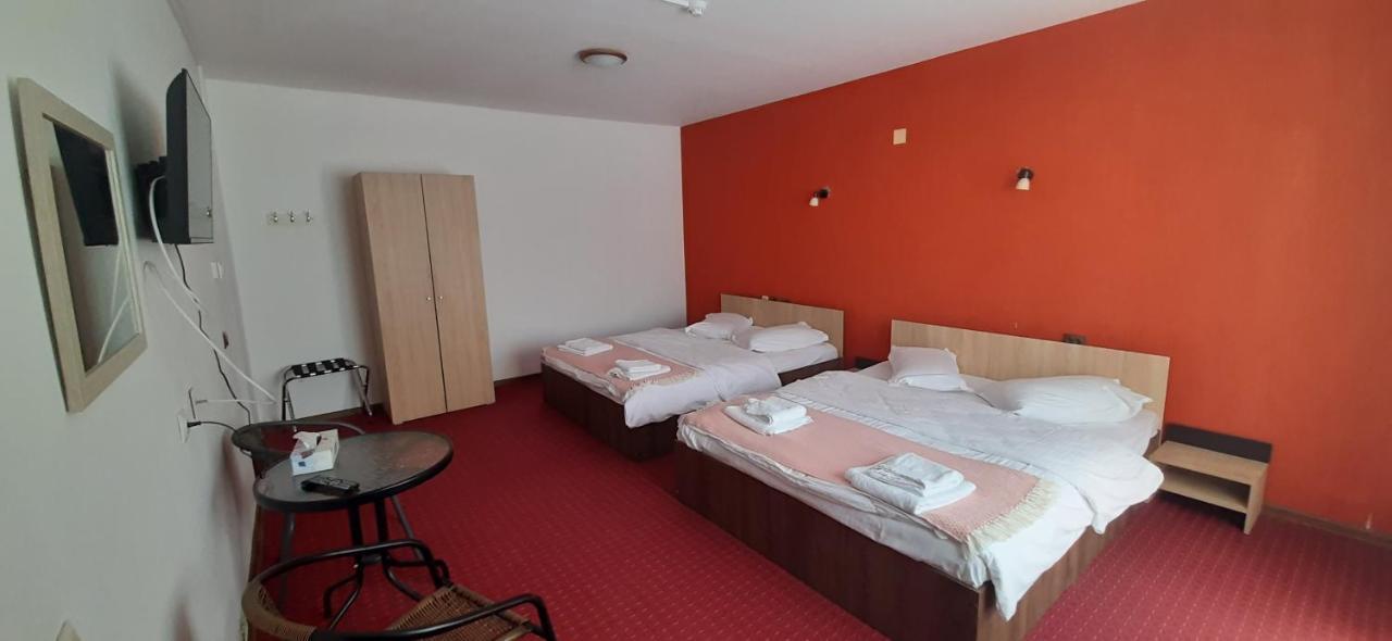 Pensiunea Montan Din Bran,Sat Simon Spa Indoor Bran  Exteriér fotografie