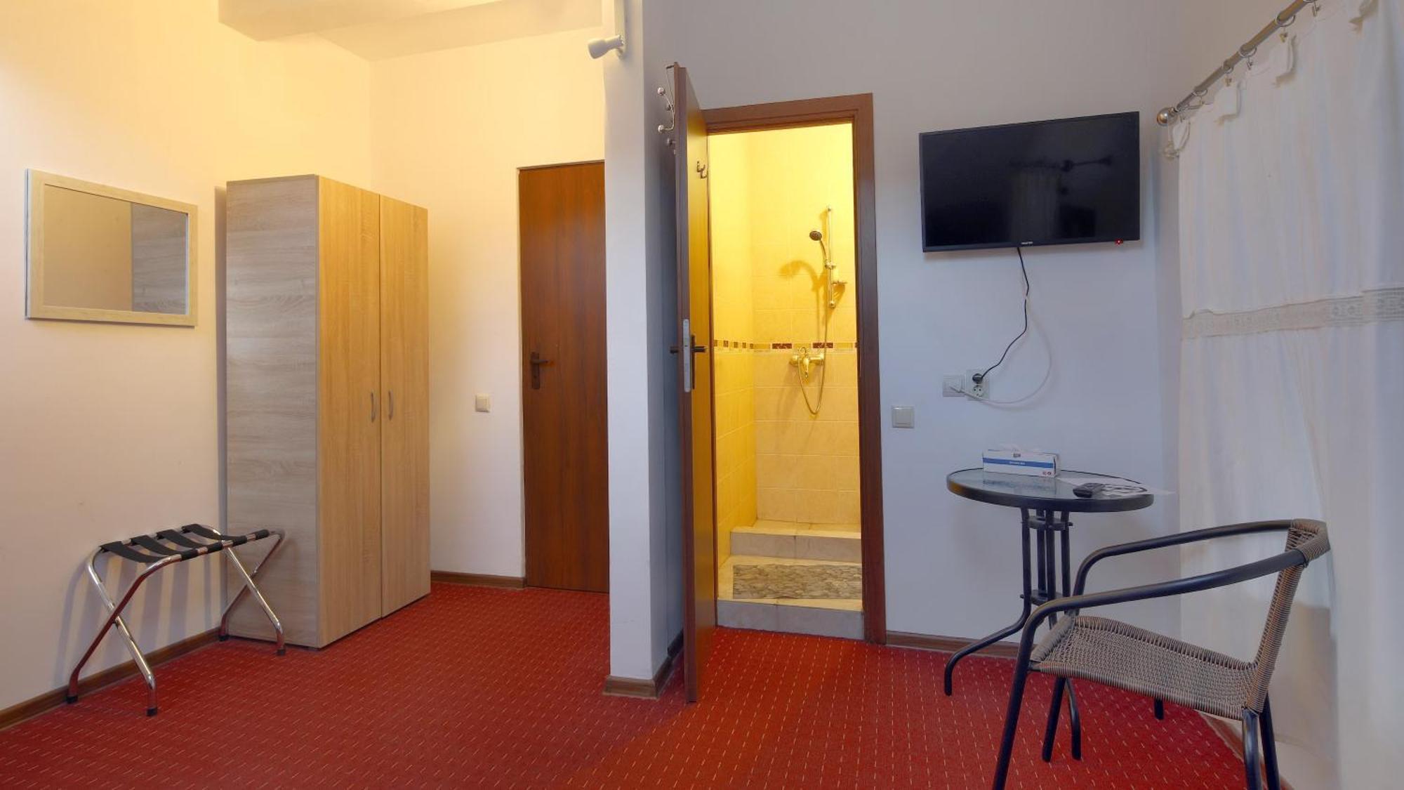 Pensiunea Montan Din Bran,Sat Simon Spa Indoor Bran  Exteriér fotografie