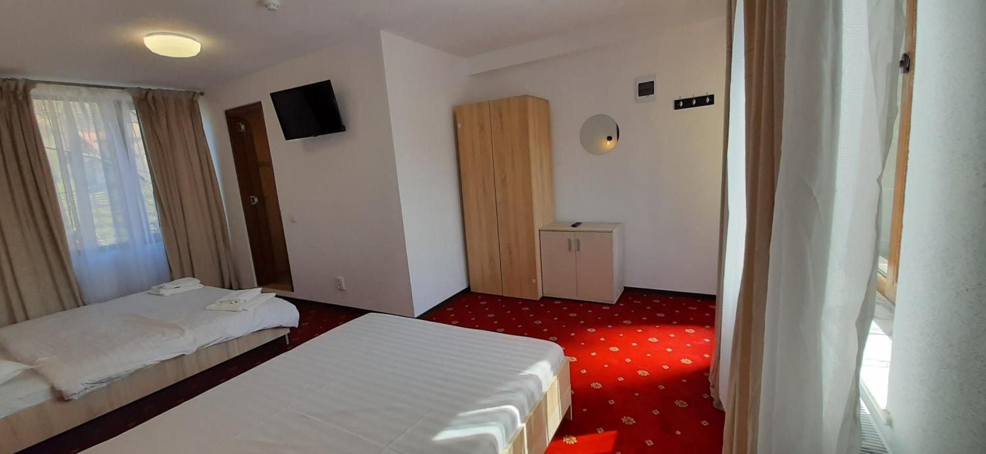 Pensiunea Montan Din Bran,Sat Simon Spa Indoor Bran  Exteriér fotografie